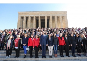 Gaziemirli 500 Kadın Ata’nın Huzuruna Çıktı