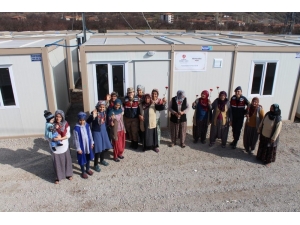 Depremzede Kadınlar Unutulmadı