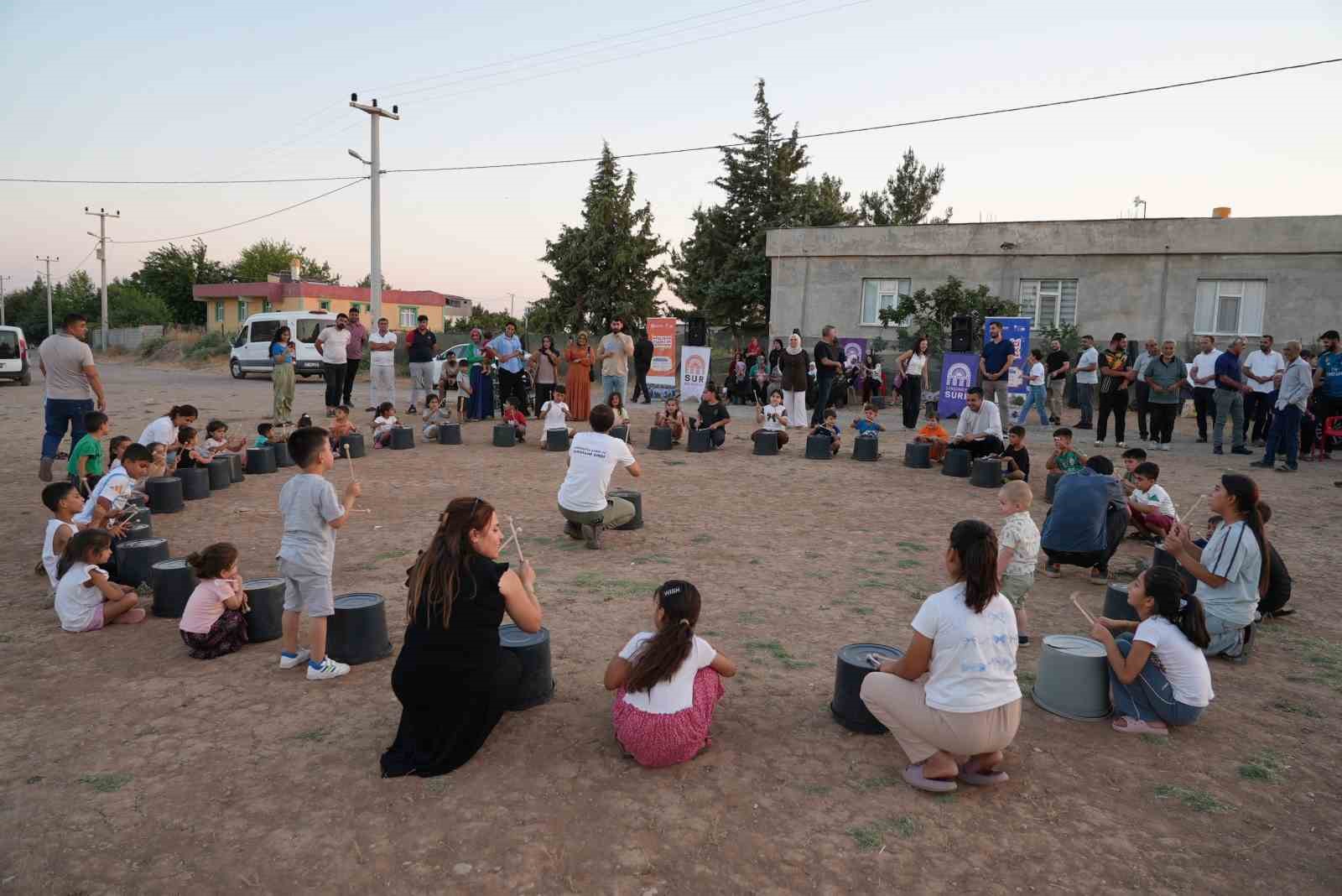 gezici-muzik-atolyesi-13-mahallede-bin-700-cocuga-ulasti