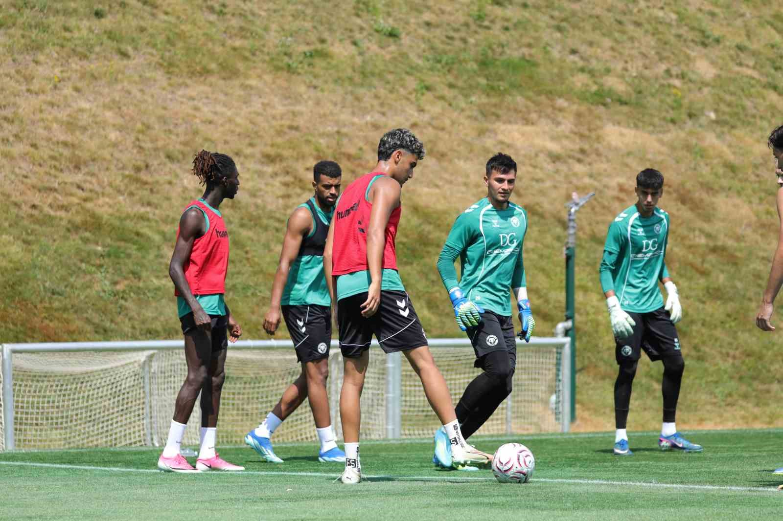 konyaspor-slovenya-kampindaki-hazirliklarini-surduruyor