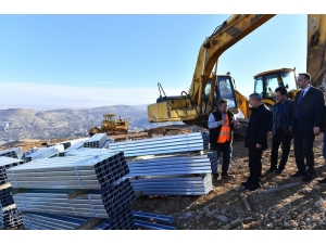 Yeşilyurt Belediyesi’nden 5 Noktaya Güneş Enerji Santrali