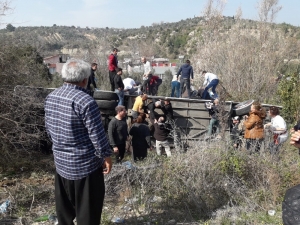 Gezi Dönüşü Otobüs Kazası: Yaklaşık 40 Yaralı