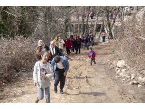 Mersin’de Kadınlar Doğa Yürüyüşünde Buluştu