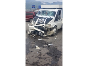 Balıkesir’de Trafik Kazası 2 Yaralı