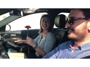 İskenderun Polisinden Kadınlar Günü Kutlaması