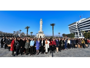 İzmir Büyükşehir Belediyesinde Yöneticilerin Yarısı Kadın