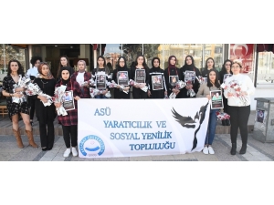 Dünya Kadınlar Günü’nde Sessiz Sergi İle Farkındalık Oluşturdular