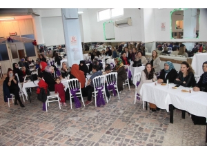 8 Mart’ta Devrekli Kadınlara Özel Program Düzenlendi