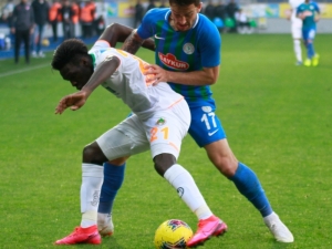 Süper Lig: Çaykur Rizespor: 1 - Aytemiz Alanyaspor: 1 (Maç Sonucu)