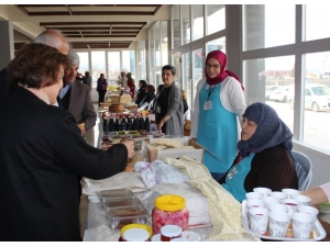Üretici Kadınlar Birliği Stantlarına İlgi Yoğun Oldu