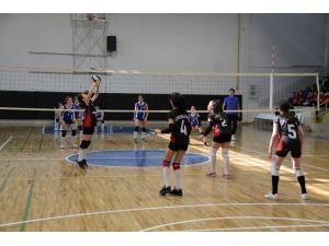 Yarı Final Voleybol Maçları Sona Erdi