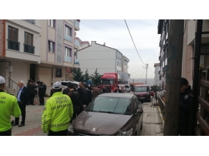 Müteahhitle Apartman Sakinlerinin Koku Kavgası Kanlı Bitti: 2 Ölü, 1 Yaralı