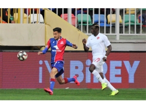 Tff 1. Lig: Altınordu: 1 - Ümraniyespor: 2