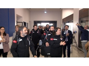 Antartika’daki Türk Bilim Adamları Türkiye’ye Döndü