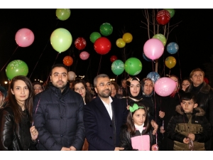 Öldürülen 474 Kadının Anısına Işıklı Balon Uçuruldu