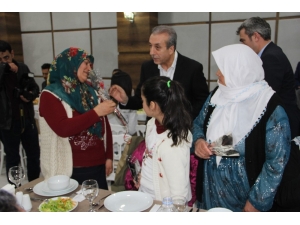 Cumhurbaşkanı Erdoğan Hdp Önündeki Annelerin Kadınlar Günü’nü Kutladı