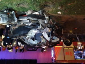 Beşiktaş’ta Otomobil Takla Attı: 1’i Ağır 2 Yaralı