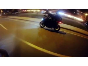 Motosiklette Seyir Halindeyken Sürücü Değiştirdiler