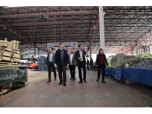 Menderes Pazar Yeri Otoparkına Kavuşuyor