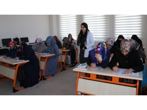 Edremitli Kadınlar Adem’de Sosyalleşiyor