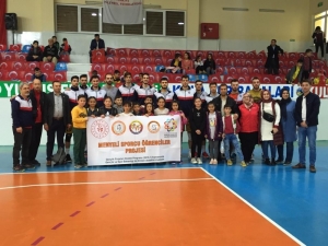 ’Menyeli Sporcu Öğrenciler’ Voleybolcularla Buluştu