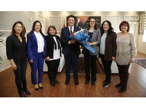 Başkan Genç: "Kadın Muhtarlar Vatandaşların Hayatına Dokunuyor"