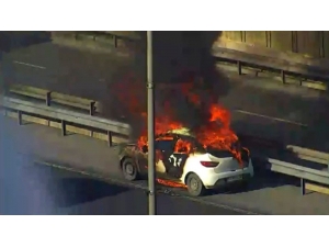 Bayrampaşa’da Seyir Halinde Araç Alev Aldı