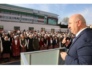Başkan Bıyık, Öğrencilerle Bayrak Törenine Katıldı