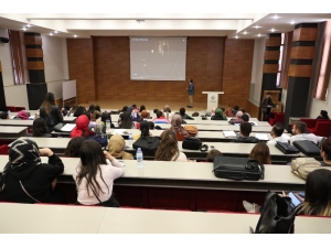 Hkü’de Kariyer Rüzgarı