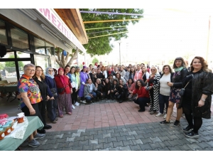 Üretici Kadınların Buluşma Mekanı Özgür Kafe Açıldı