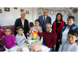 Yaşlılar İle Çocular, Ebru Sanatında Buluştu