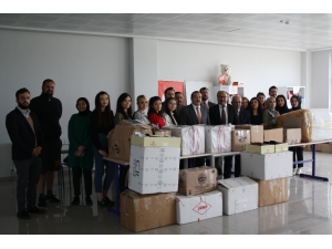 Deprem Bölgesine Yardımlar Sürüyor