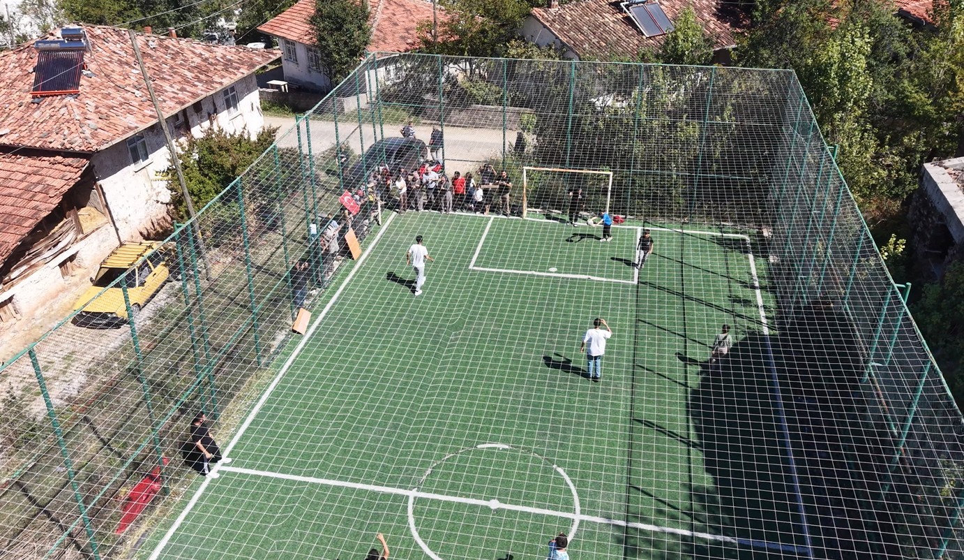 koy-cocuklarinin-futbol-sevgisi-lige-donustu