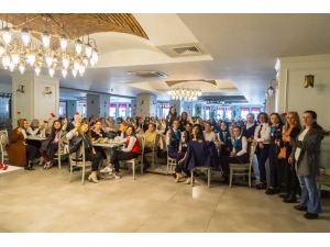 Narvenli Kadınlar, Dünya Emekçi Kadınlar Gününü Kutladı