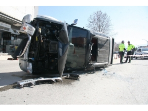 Denizli’de Akıllara Durgunluk Veren Trafik Kazası