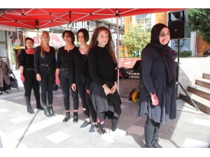 Devrek Kent Konseyinden “Kadına Şiddet ” Temalı Defile