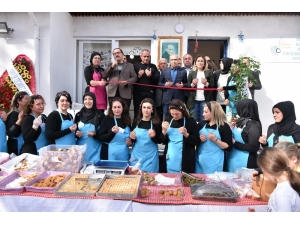 Kumlalı Kadınlardan Görkemli Açılış