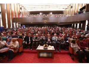 Şair Bakiler, Okm’de Sevenleri İle Buluştu