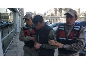 Tartıştığı Akrabasını Bıçakladı