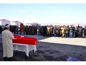 Kalp Krizi Geçirerek Hayatını Kaybeden Asker İçin Tören Düzenlendi