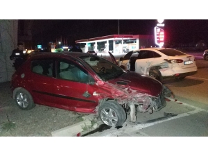 Samsun’da İki Otomobil Çarpıştı: 1 Yaralı