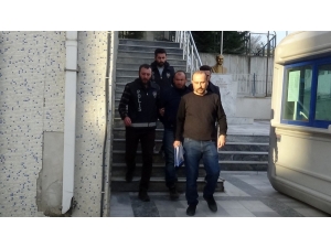 Eşiyle İlişkisi Olduğunu Düşündüğü Şahsa Kurşun Yağdırdı