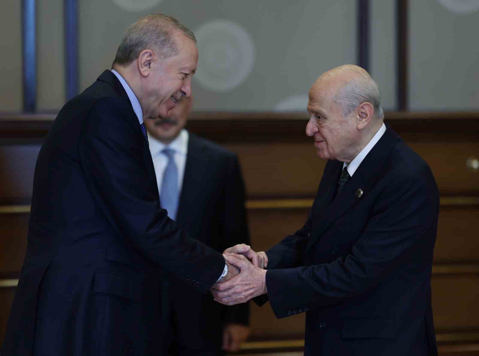 cumhurbaskani-recep-tayyip-erdogan-ve-mhp-lideri-devlet-bahceli-nin-cumhurbaskanligi-kulliyesindeki-gorusmesi-basladi