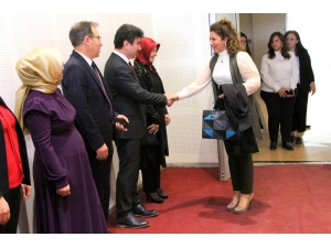 Üniversite De Kadınlara Özel Etkinlik