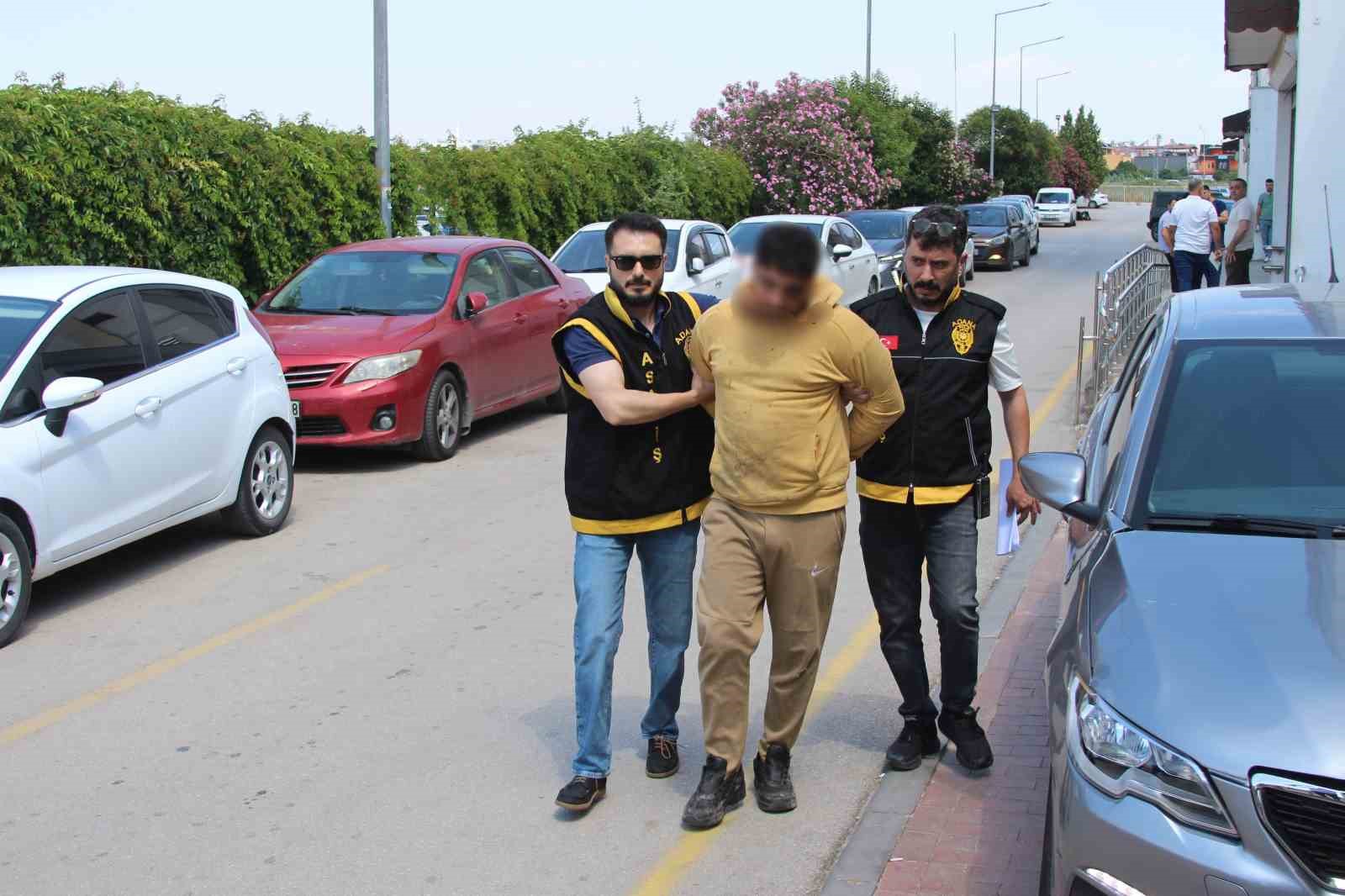 gece-kulubunden-kovuldu-intikam-icin-geldigi-is-yerinde-polis-memurunu-vurdu