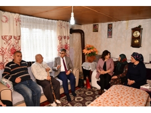 Vali Gürel’den Vatandaşların Evine Ziyaret