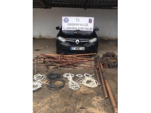 Jandarma Ekipleri Bakır Hırsızlarını Suçüstü Yakaladı