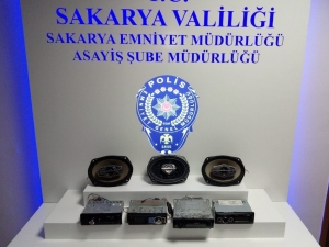 Bir Haftada 6 Ayrı Otomobilden Hırsızlık Yapan 2 Şahıs Tutuklandı