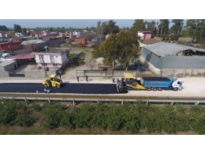 Yüreğir’de Yol Hamlesi Başladı