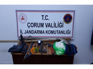 Jandarma’dan Kaçak Kazı Yapan Gruplara Suçüstü